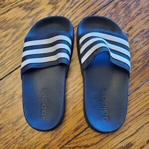Kids Adidas Slides Sandals. Size 10K Black w/white adidas stripes. Good Cond!